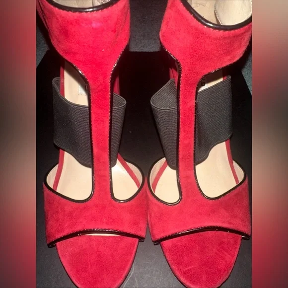 Karl Lagerfeld Paris T Strap Rosalie Red Suede Heels Size 8.5 - Picture 4 of 11